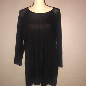 AUGUST SILK Sheer floral sleeves top.